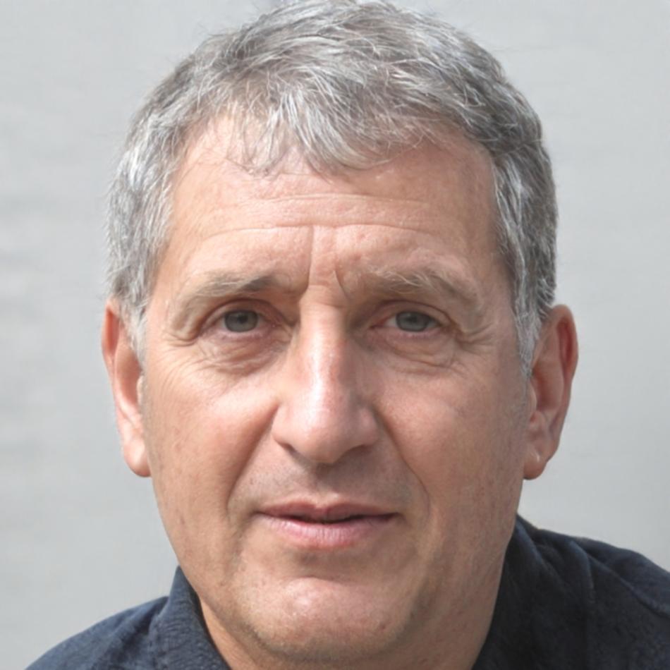 Ritratto di Luca Taviani, mentore di narrativa fantascientifica